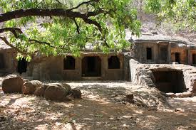 Panhalakaji_Caves